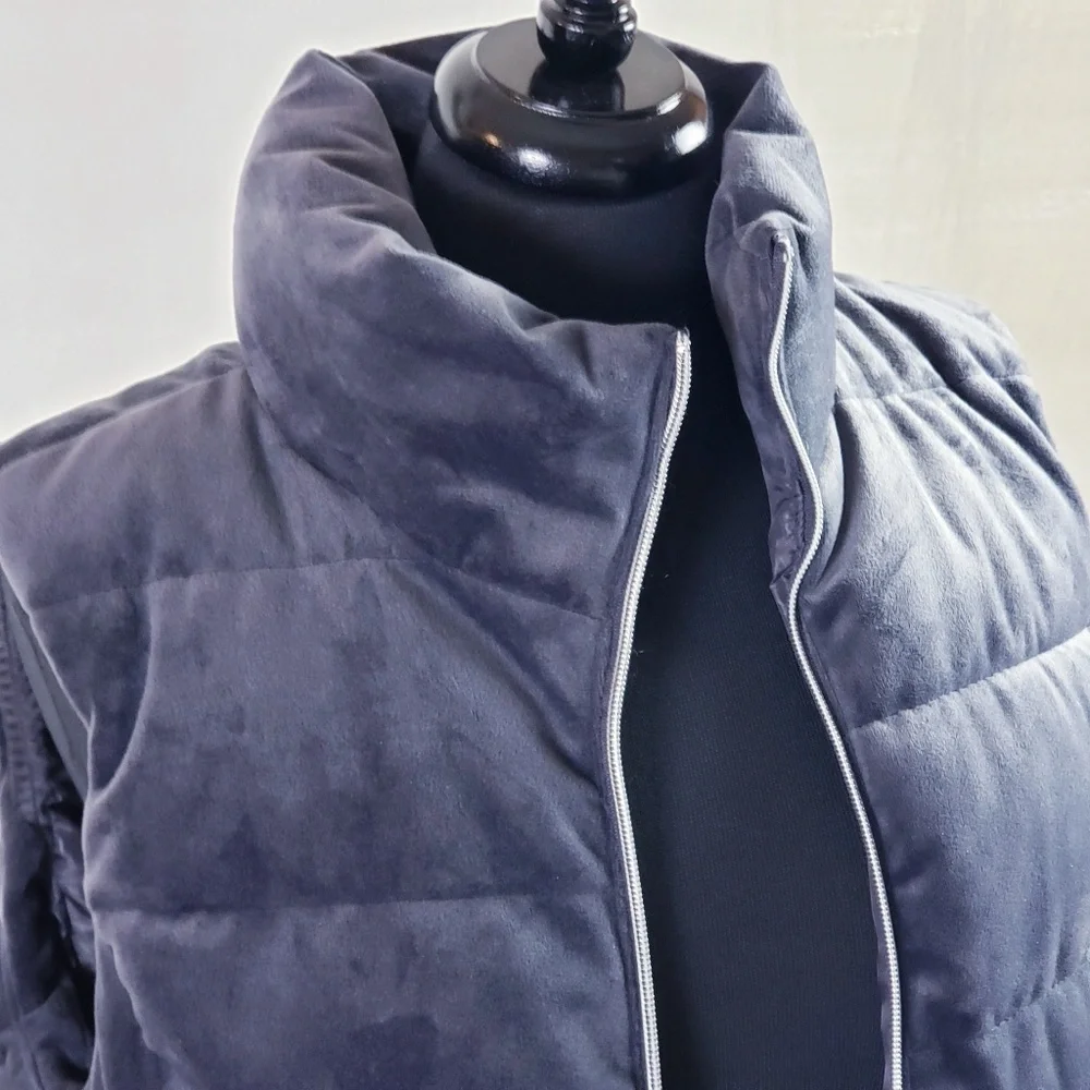 NWT - Zeroxposur Dark Blue Puffy Vest. Size L